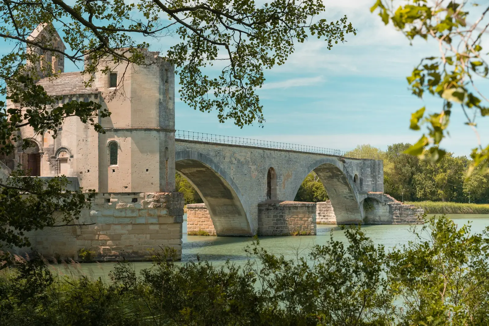 Pont Saint-Bénézet sur le Rhône à Avignon