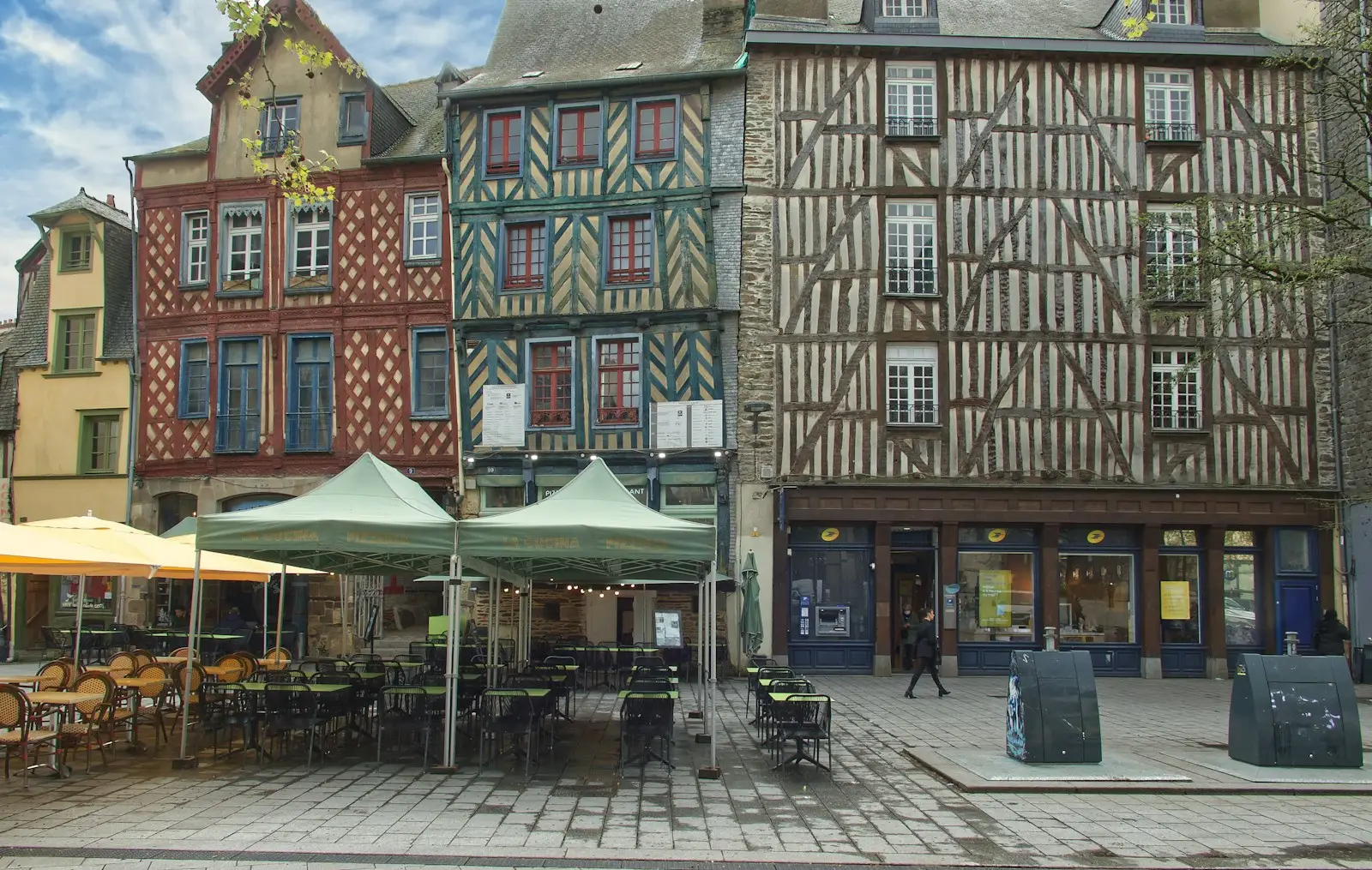 Maisons à pans de bois de la place Sainte-Anne à Rennes